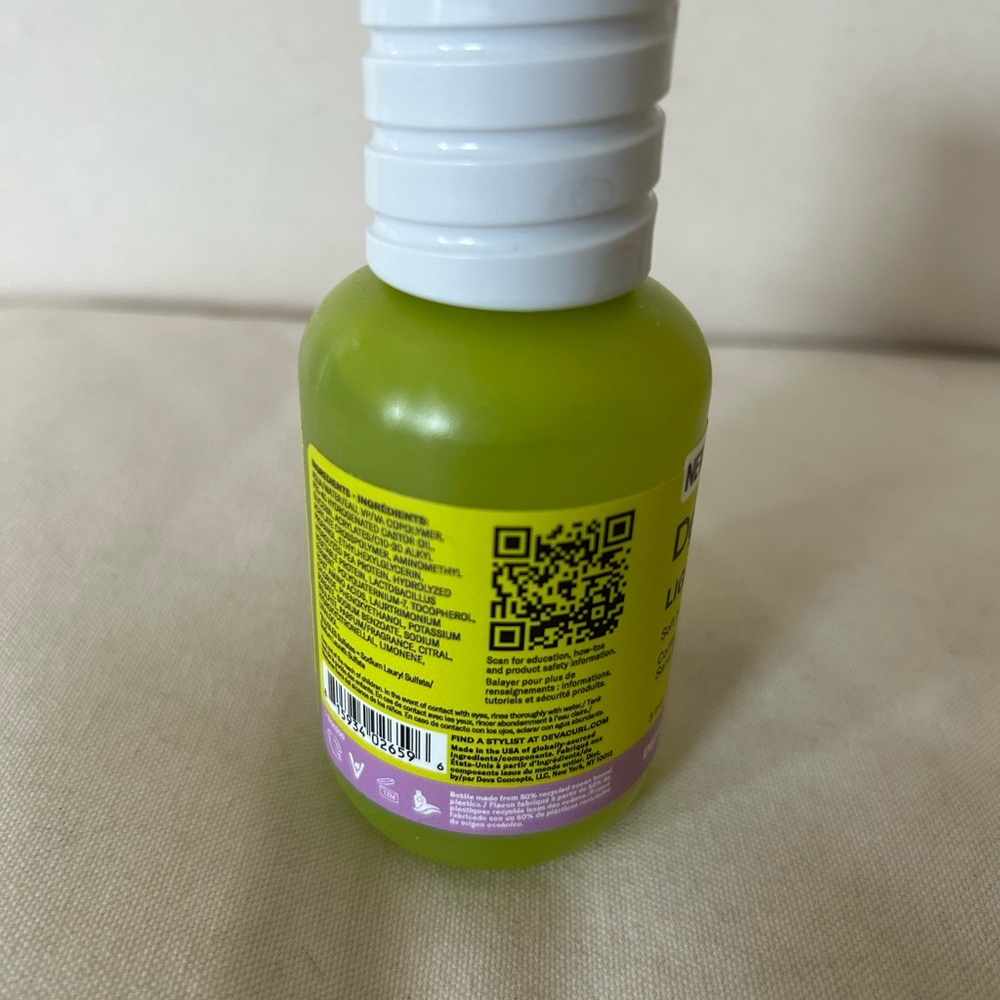 DevaCurll LightDefining Gel - Picture 2 of 4